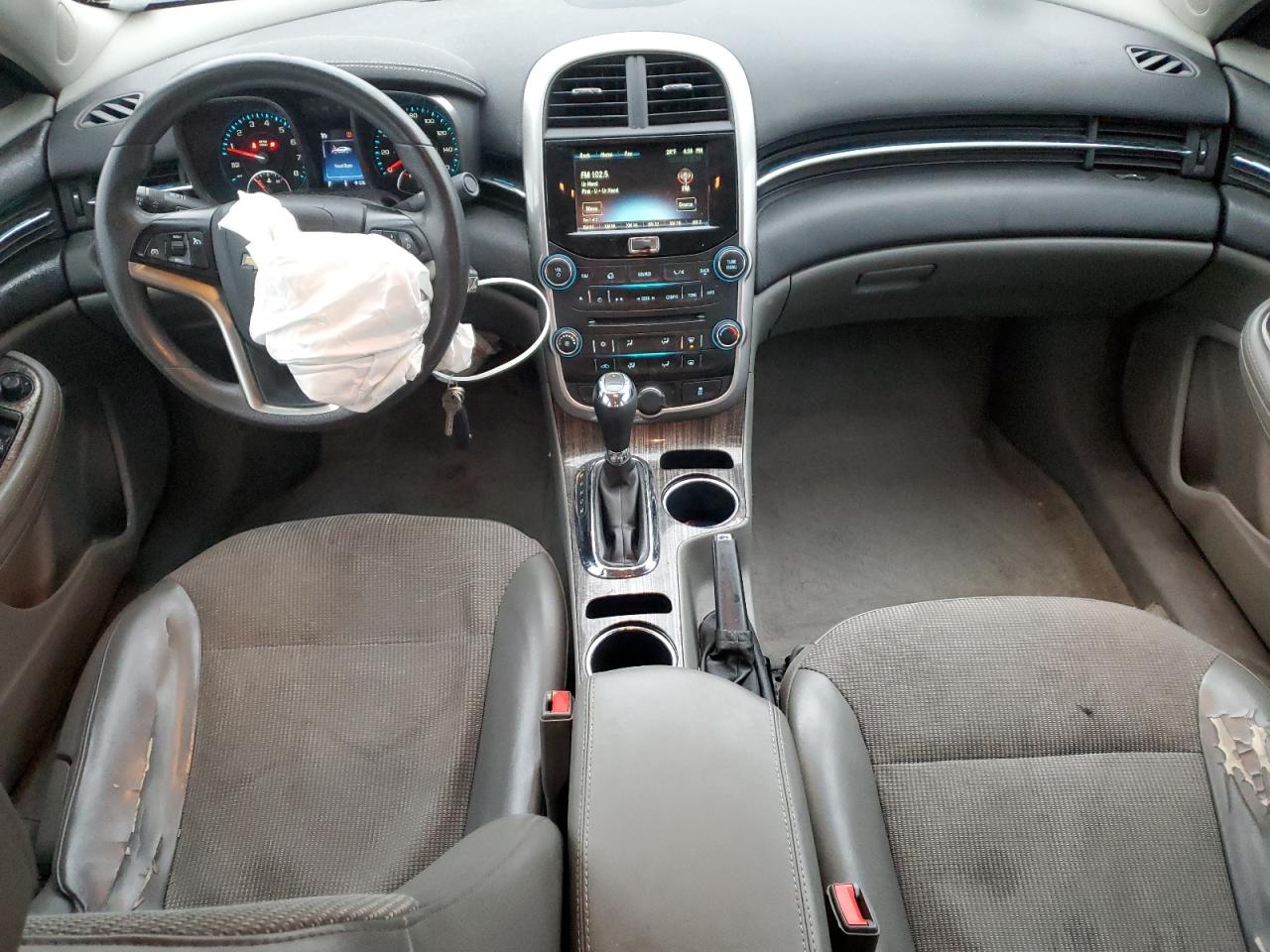 2016 Chevrolet Malibu - Image 8