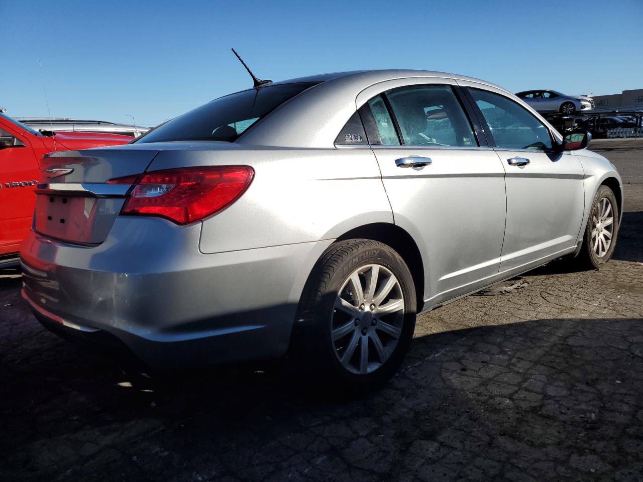 2014 Chrysler 200 - Image 3