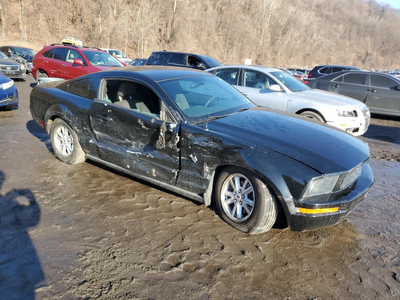 2009 Ford Mustang - Image 4