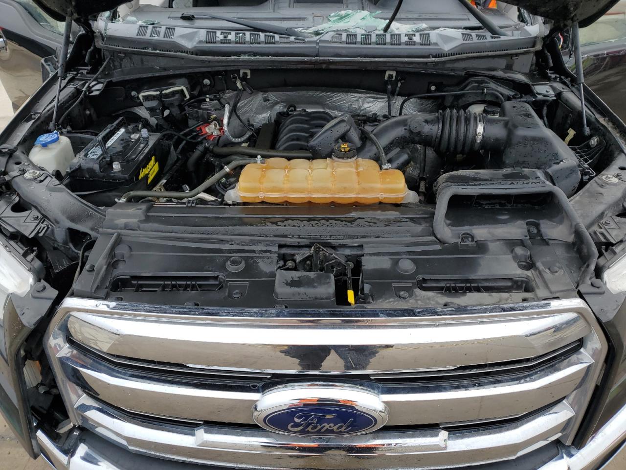 2015 Ford F-150 - Image 11