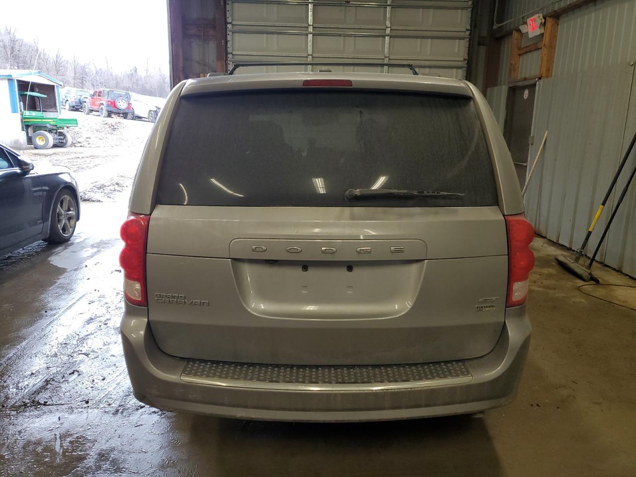 2017 Dodge Caravan - Image 6