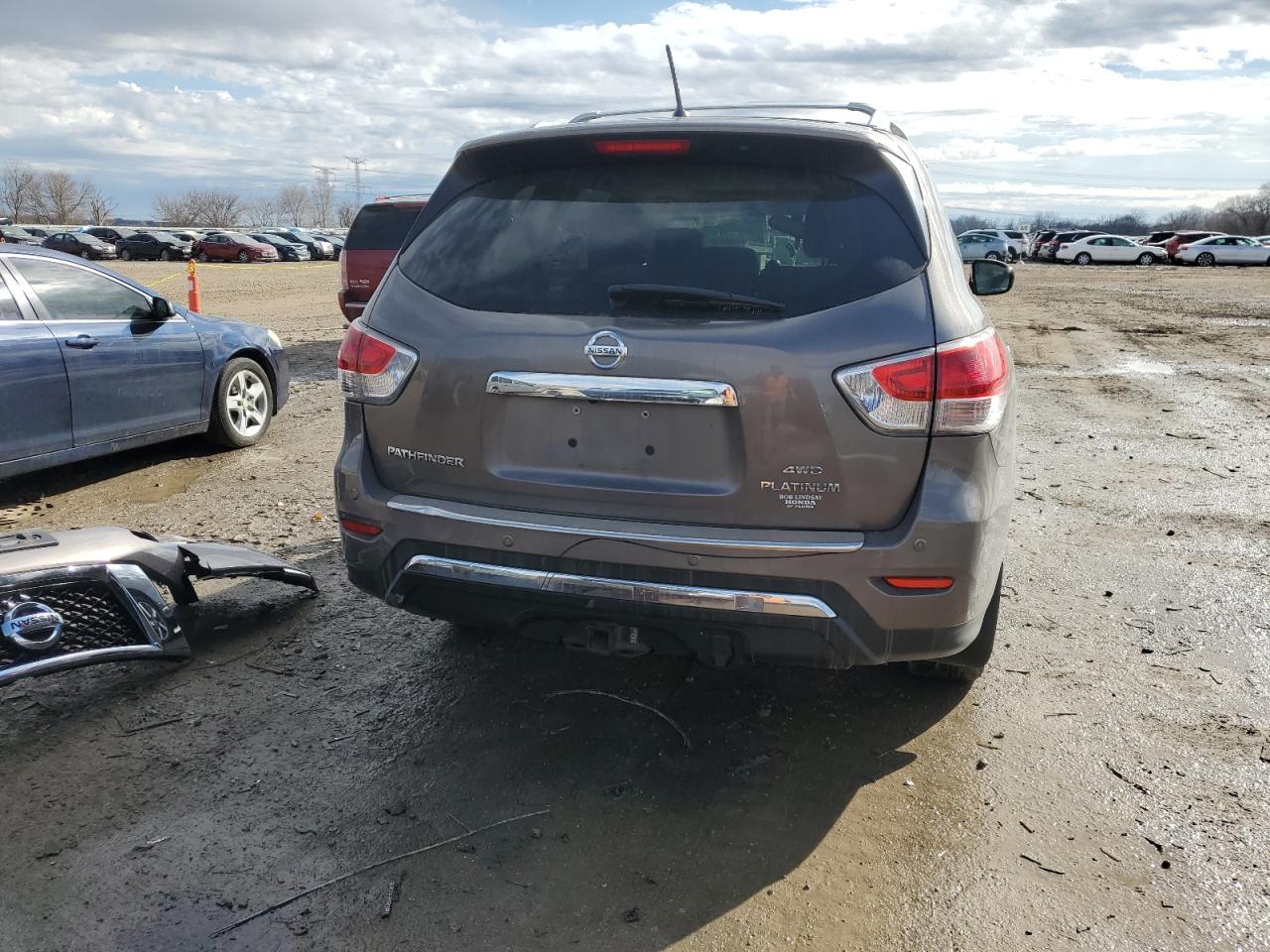 2014 Nissan Pathfinder - Image 6