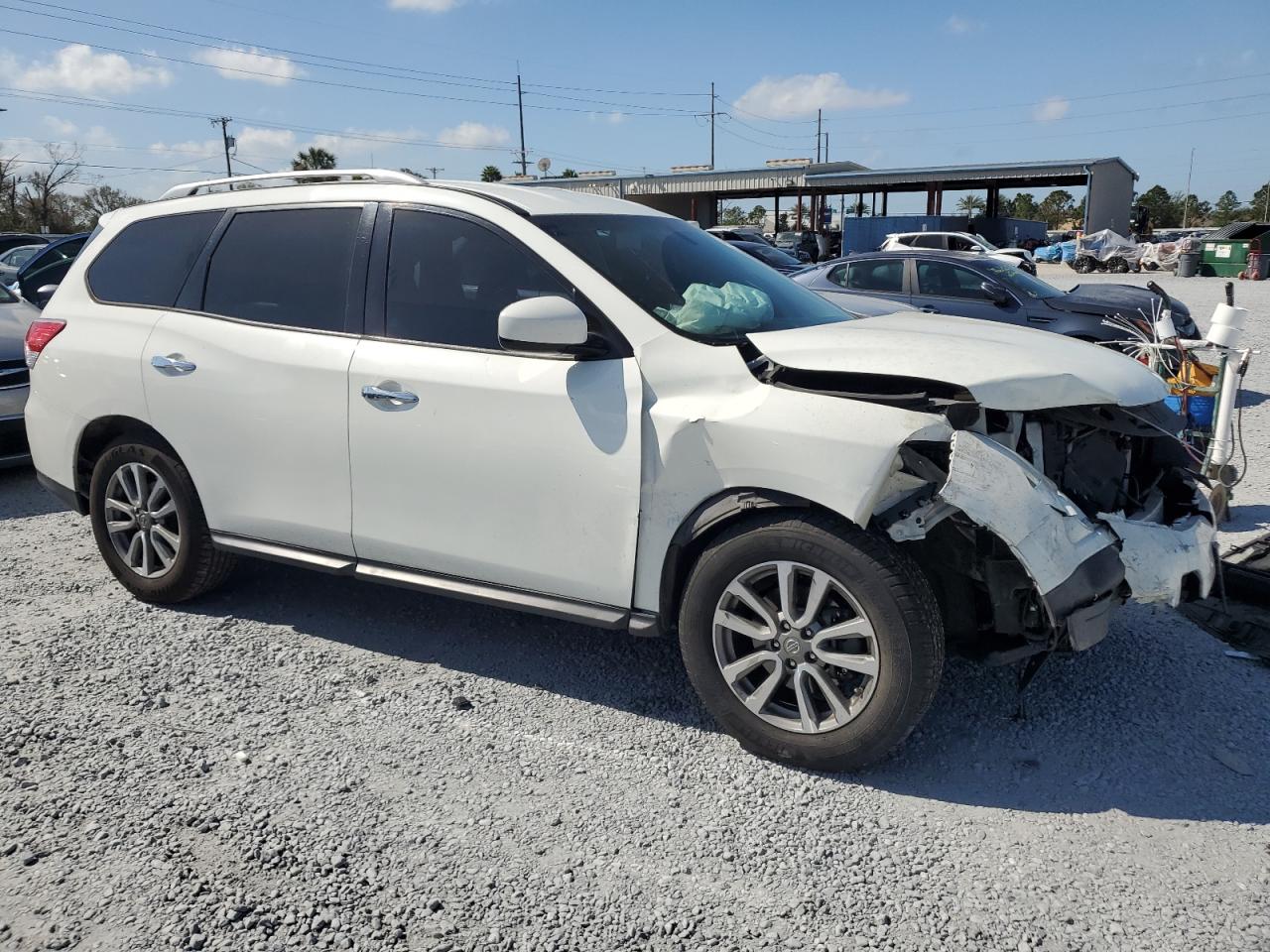 2016 Nissan Pathfinder - Image 4