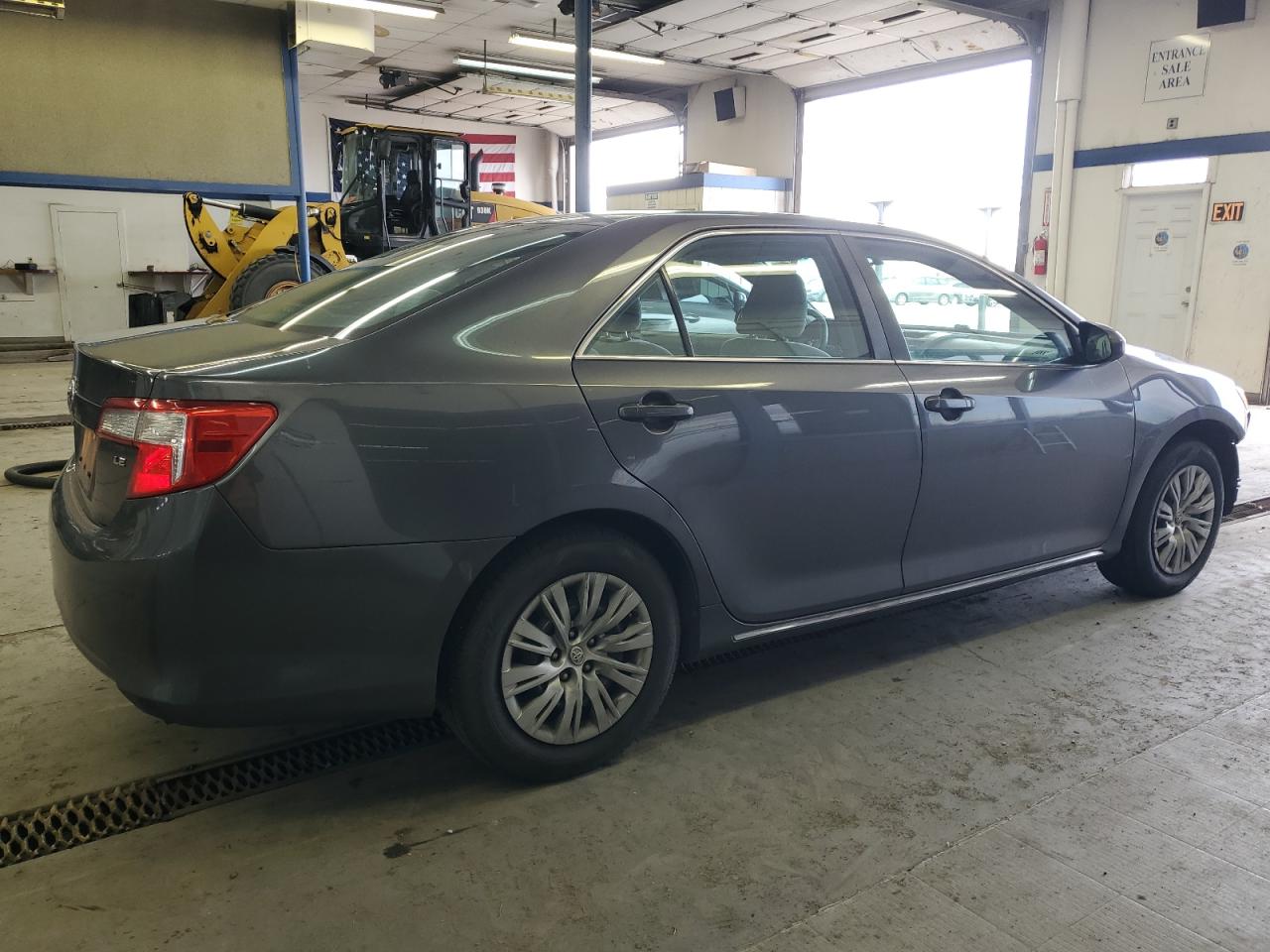 2014 Toyota Camry - Image 3