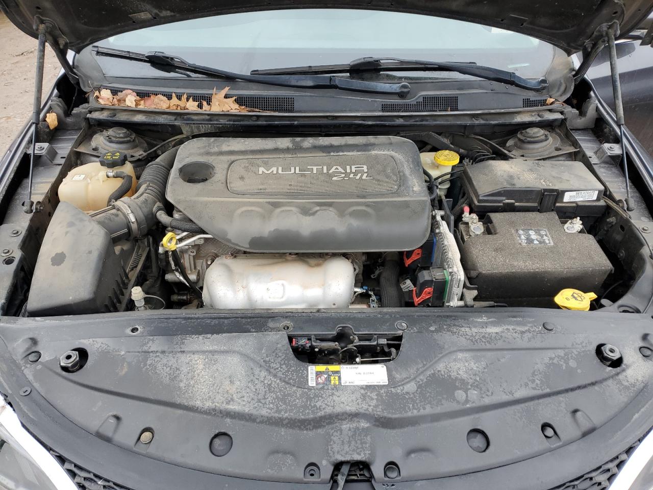 2015 Chrysler 200 - Image 11