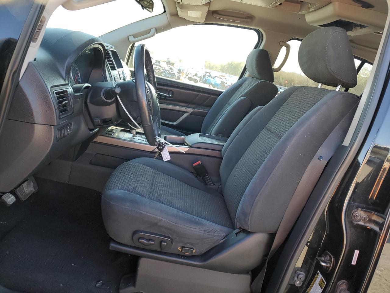 2015 Nissan Armada - Image 7