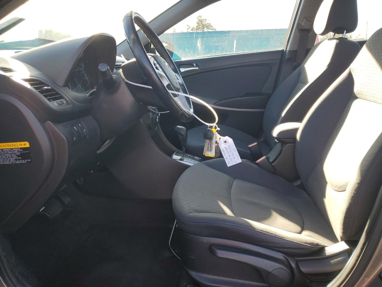 2013 Hyundai Accent - Image 7