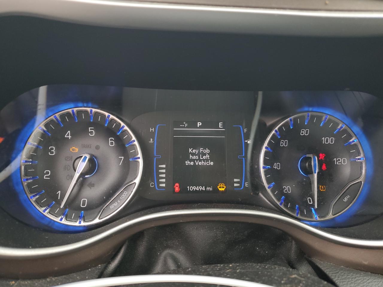 2020 Chrysler Voyager - Image 9