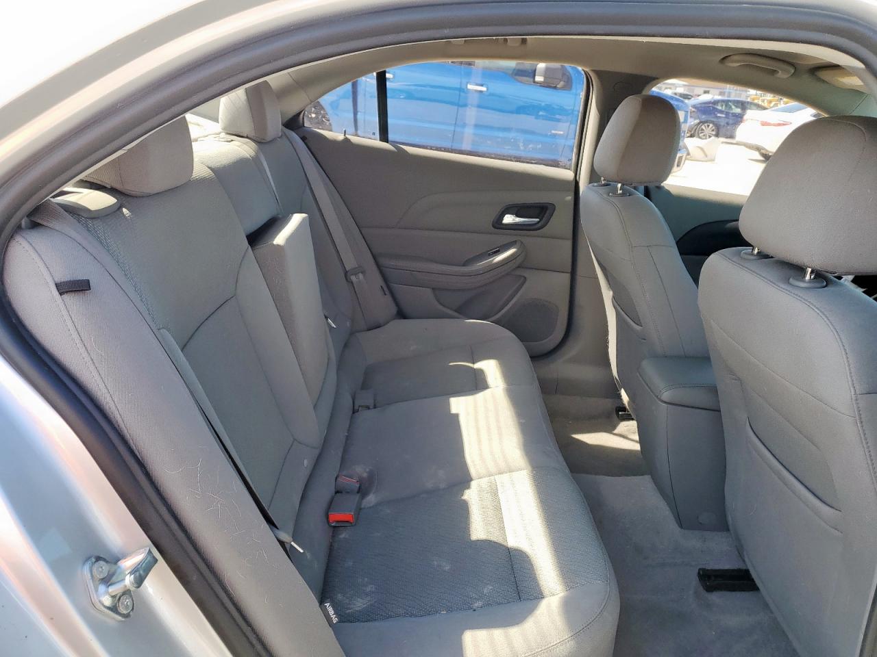 2015 Chevrolet Malibu - Image 10