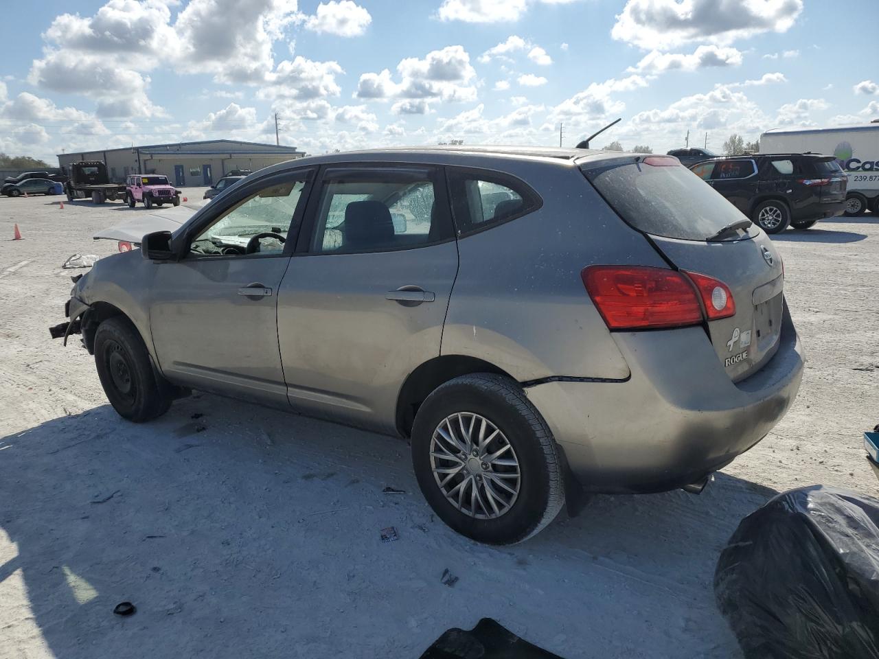 2009 Nissan Rogue - Image 2