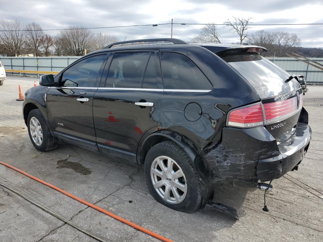 2010 Lincoln MKX - Image 2