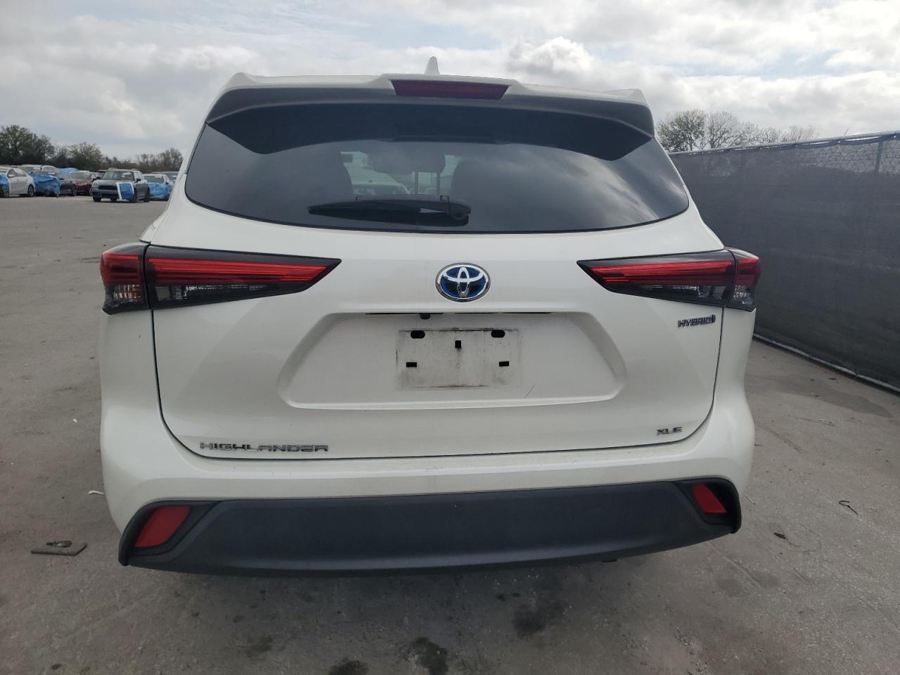 2021 Toyota Highlander - Image 6