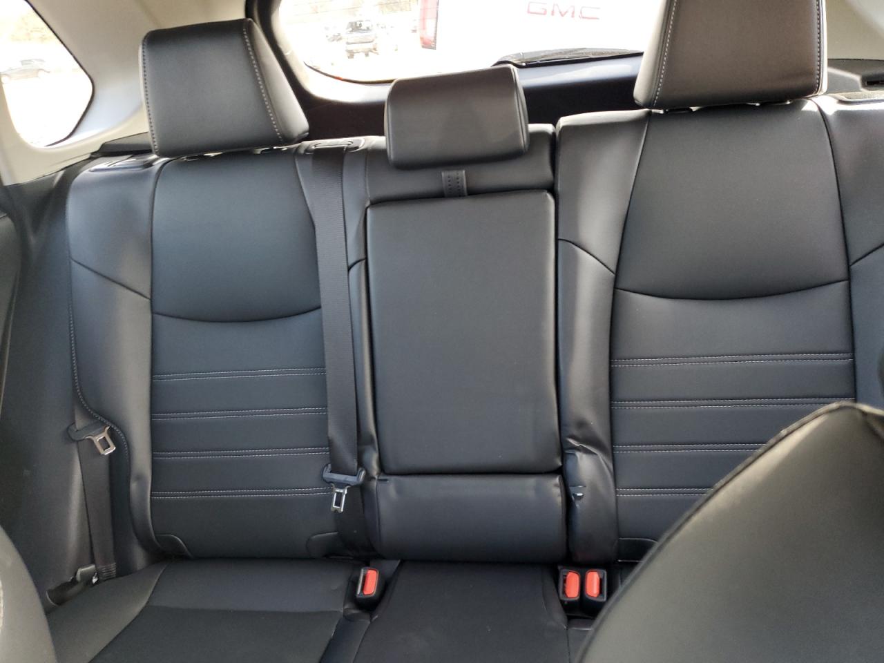 2023 Toyota RAV 4 - Image 10
