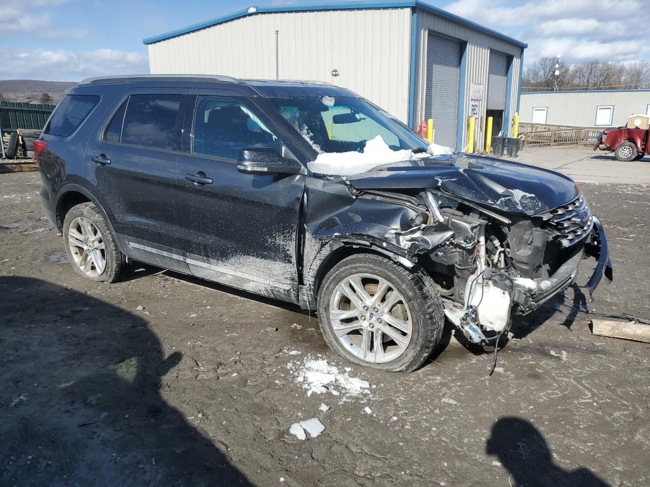 2016 Ford Explorer - Image 4