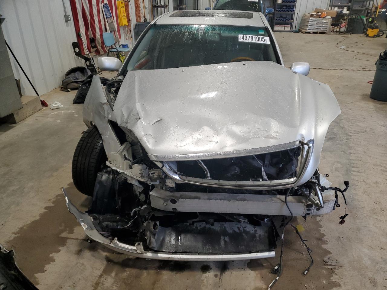 2005 Lexus LS - Image 5