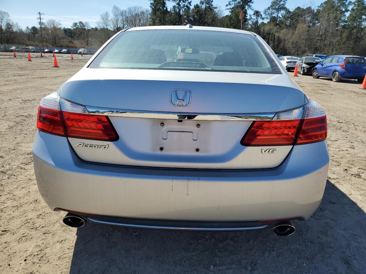 2015 Honda Accord - Image 6