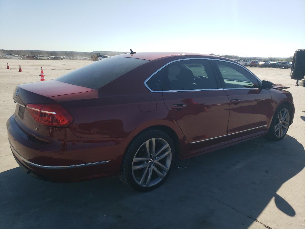 2016 Volkswagen Passat - Image 3