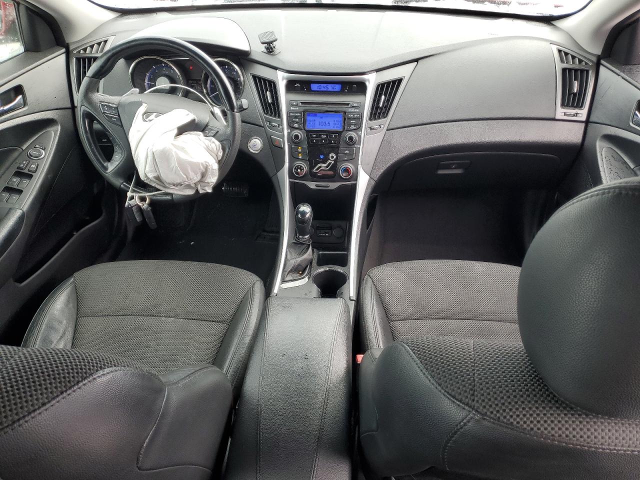 2013 Hyundai Sonata - Image 8