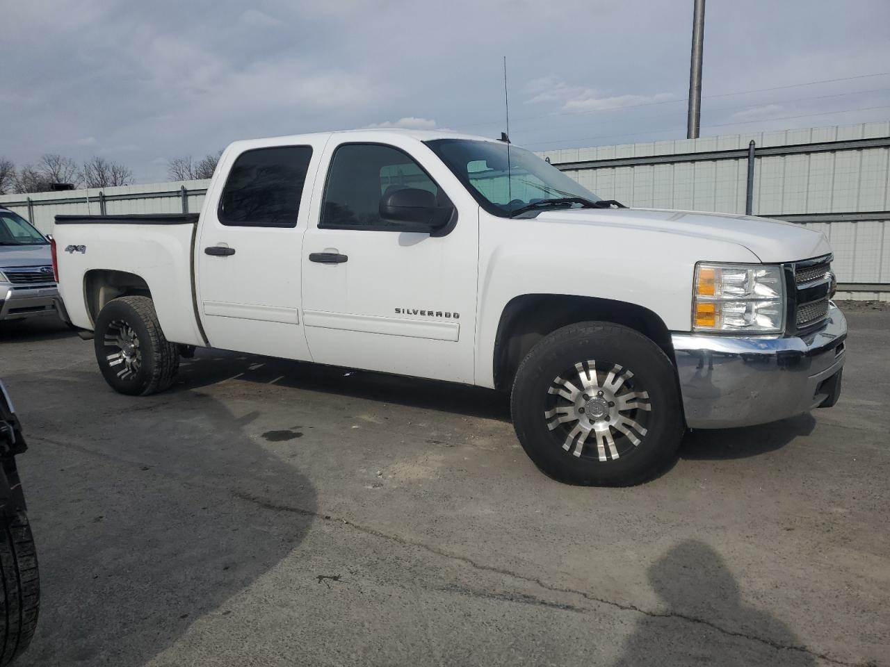 2013 Chevrolet Silverado - Image 4