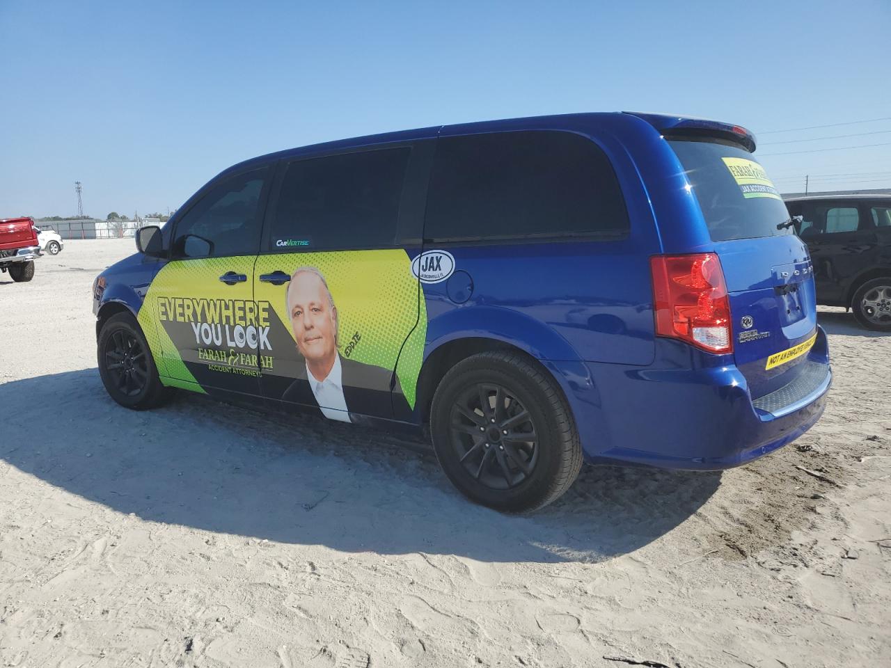 2019 Dodge Caravan - Image 2