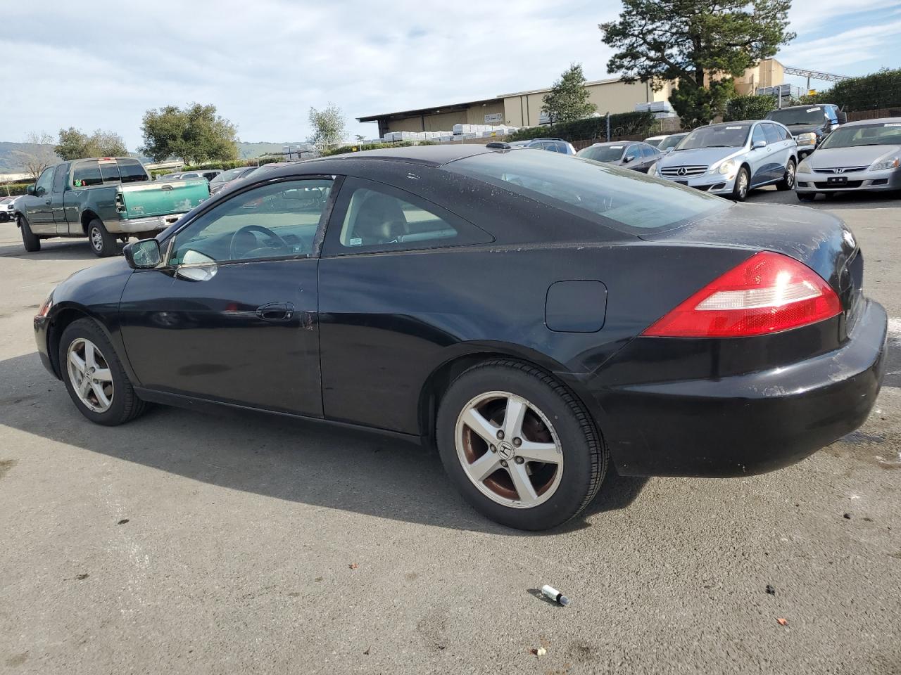 2004 Honda Accord - Image 2