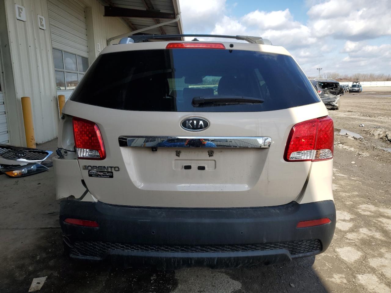 2011 Kia Sorento - Image 6