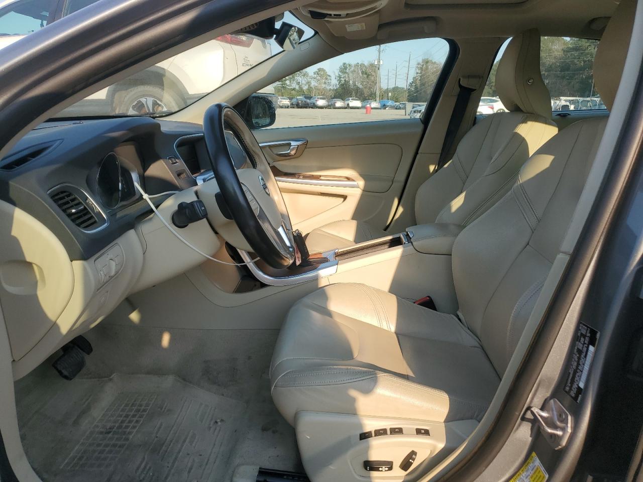 2016 Volvo S60 - Image 7