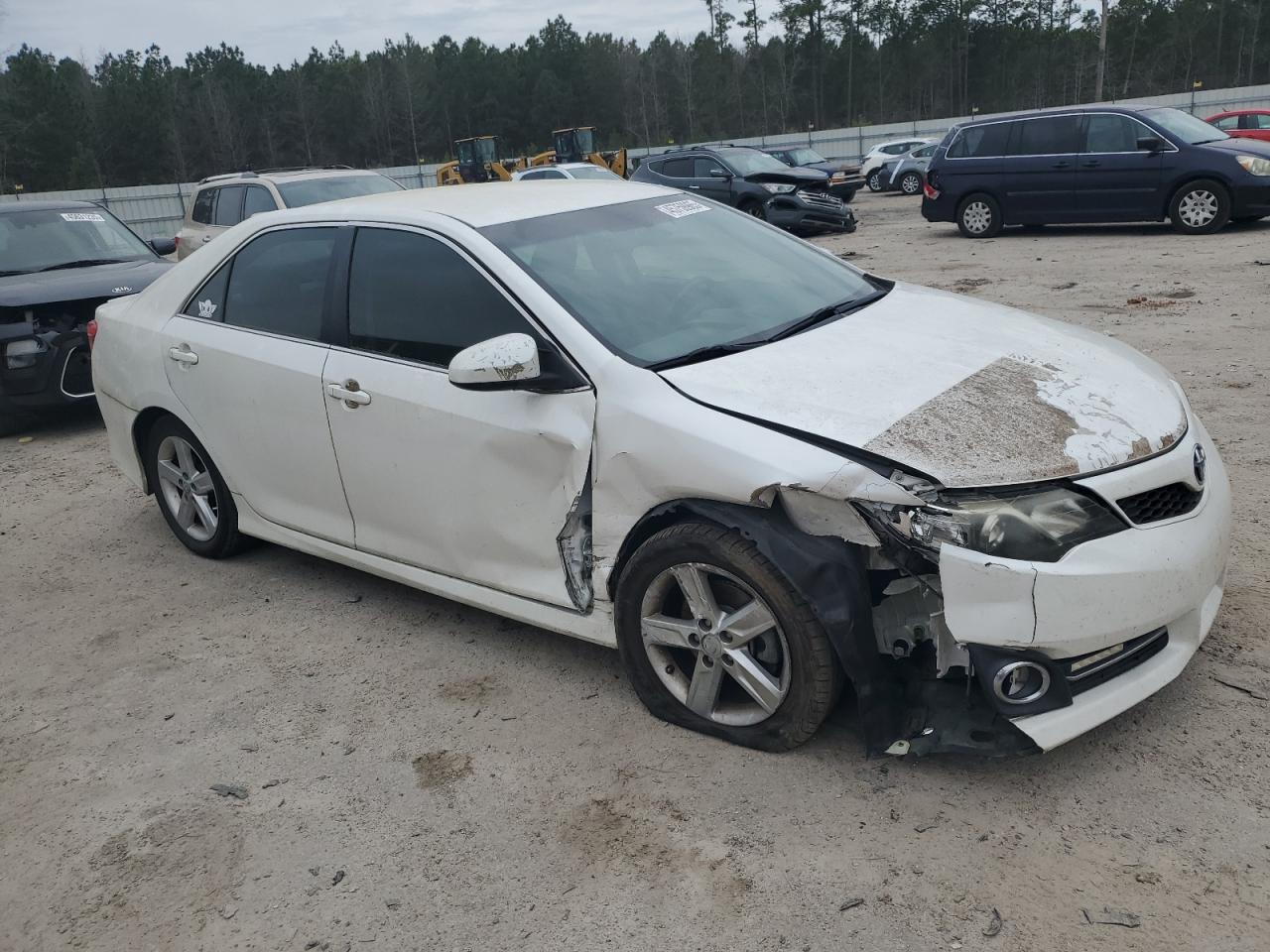 2014 Toyota Camry - Image 4