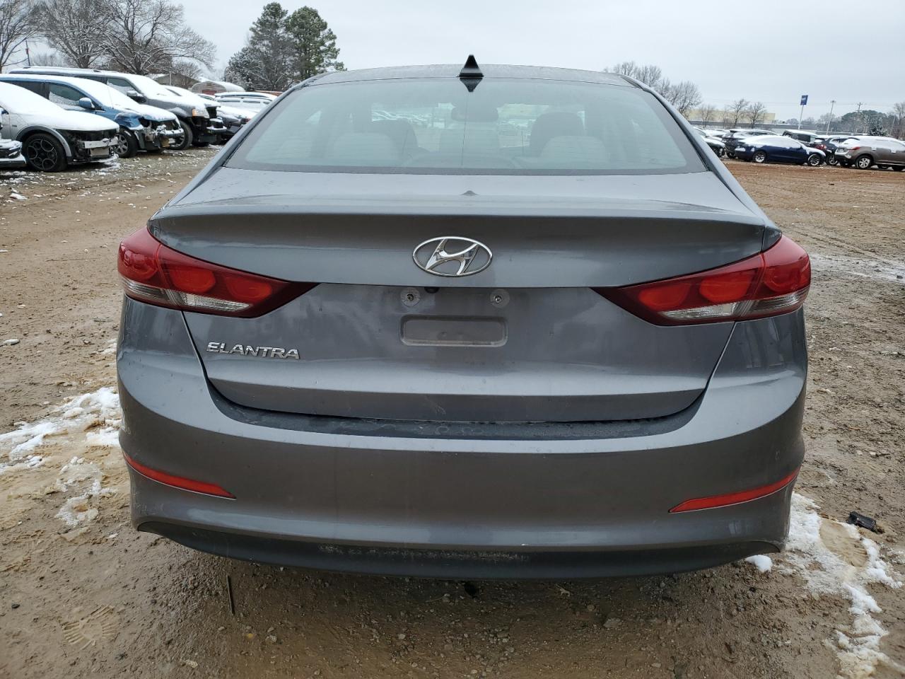2018 Hyundai Elantra - Image 6
