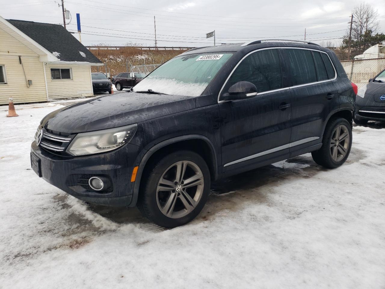 2017 Volkswagen Tiguan - Image 1