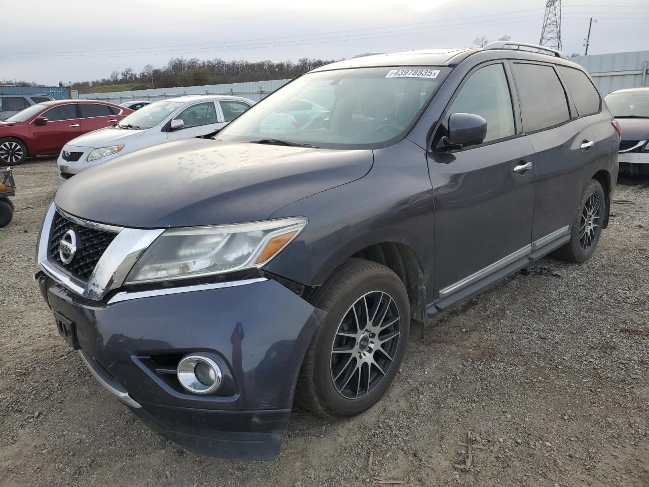 2014 Nissan Pathfinder - Image 1