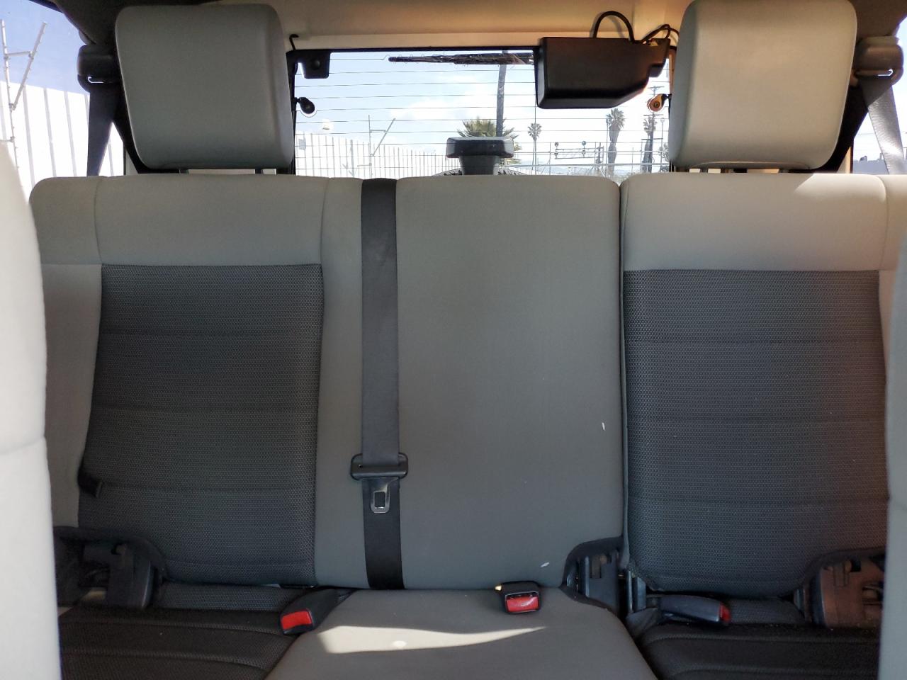 2010 Jeep Wrangler - Image 10