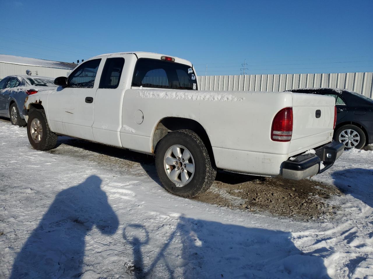 2004 Dodge Dakota - Image 2