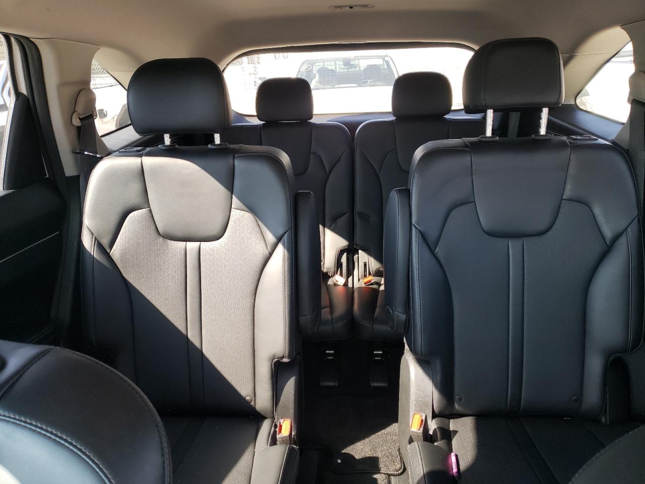 2021 Kia Sorento - Image 10
