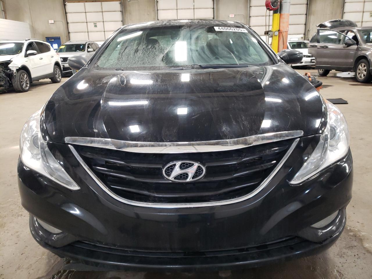 2013 Hyundai Sonata - Image 5