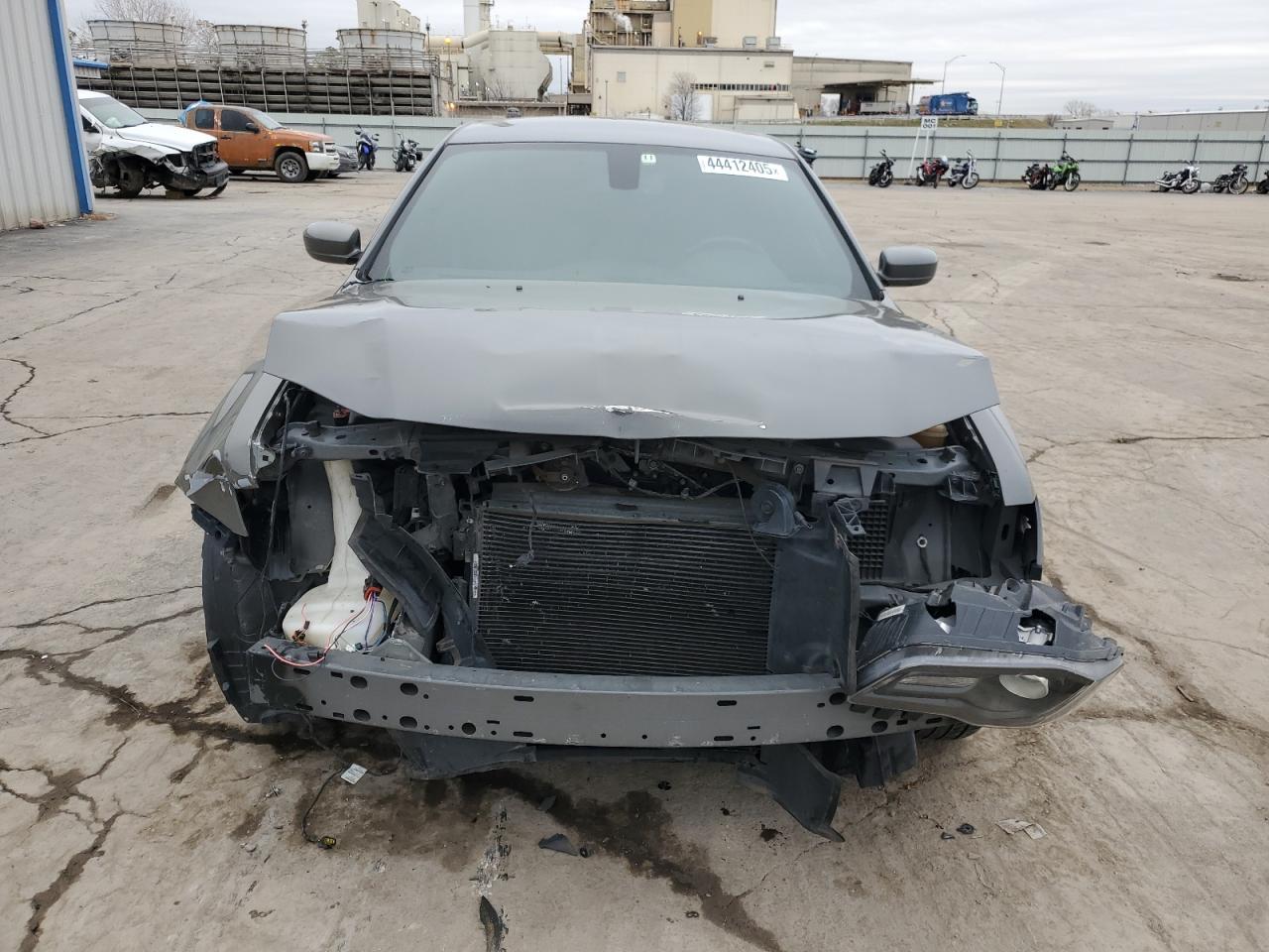 2019 Chrysler 300 - Image 5