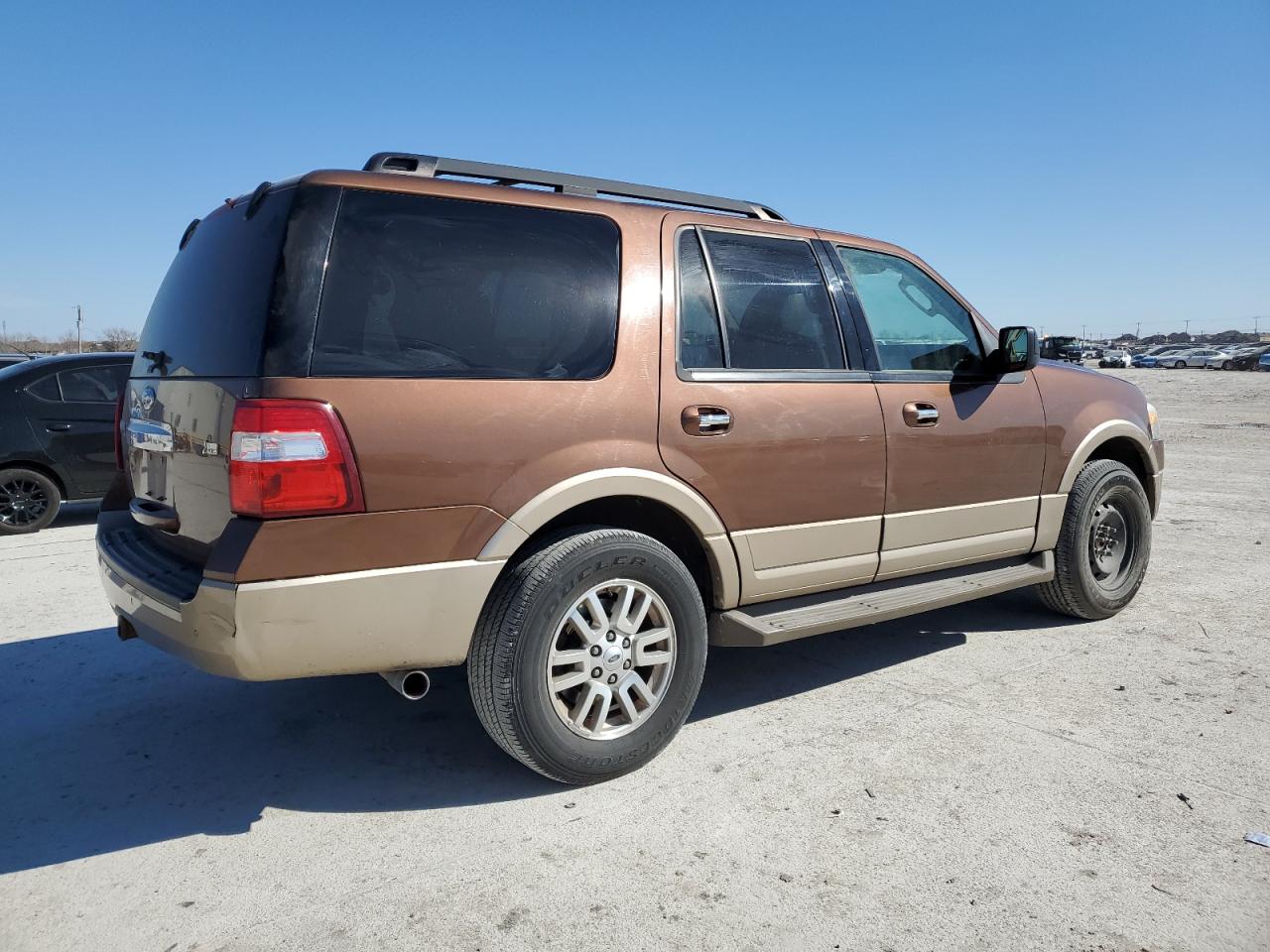 2011 Ford Expedition - Image 3