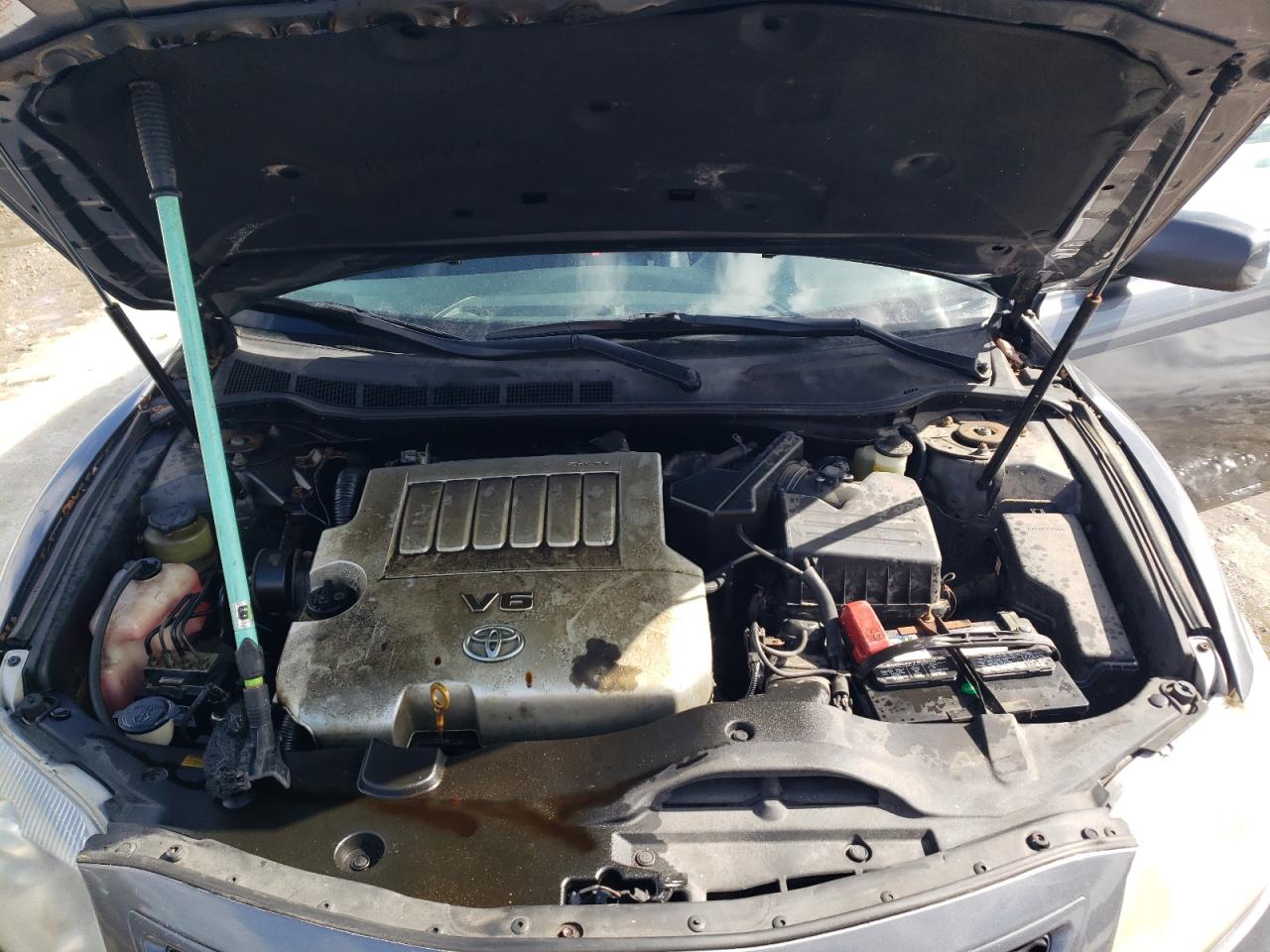 2011 Toyota Camry - Image 11