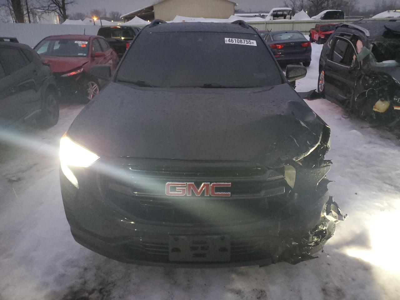 2021 GMC Terrain - Image 5