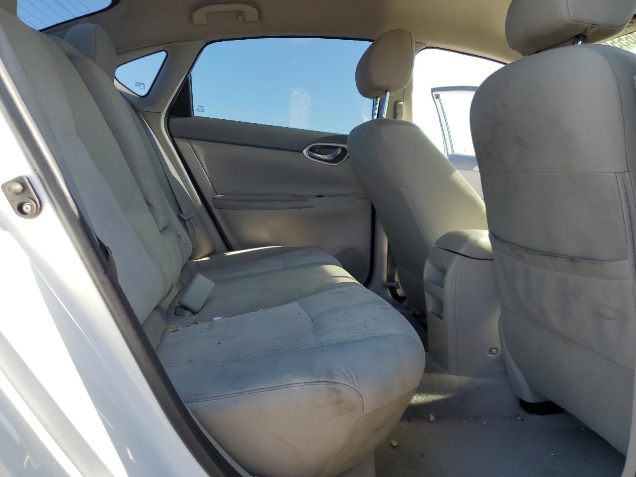 2014 Nissan Sentra - Image 10