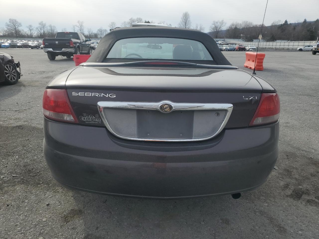 2004 Chrysler Sebring - Image 6