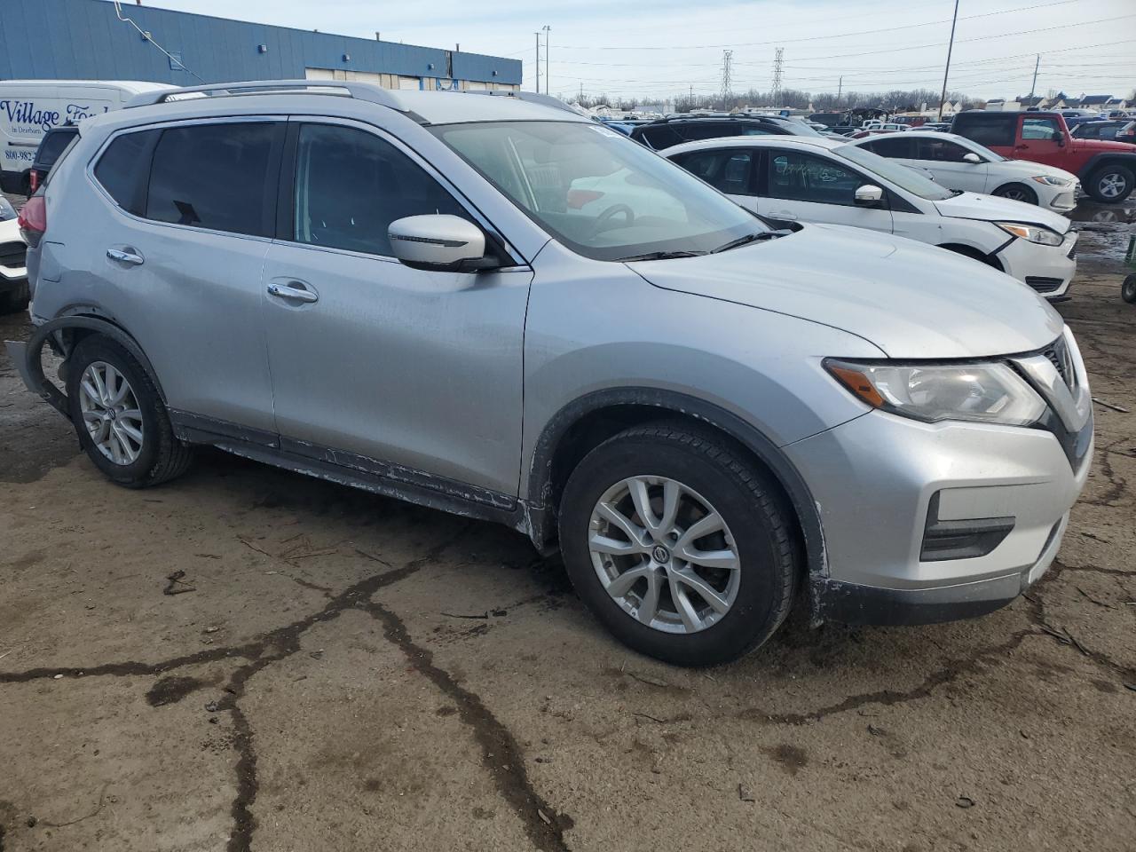 2017 Nissan Rogue - Image 4
