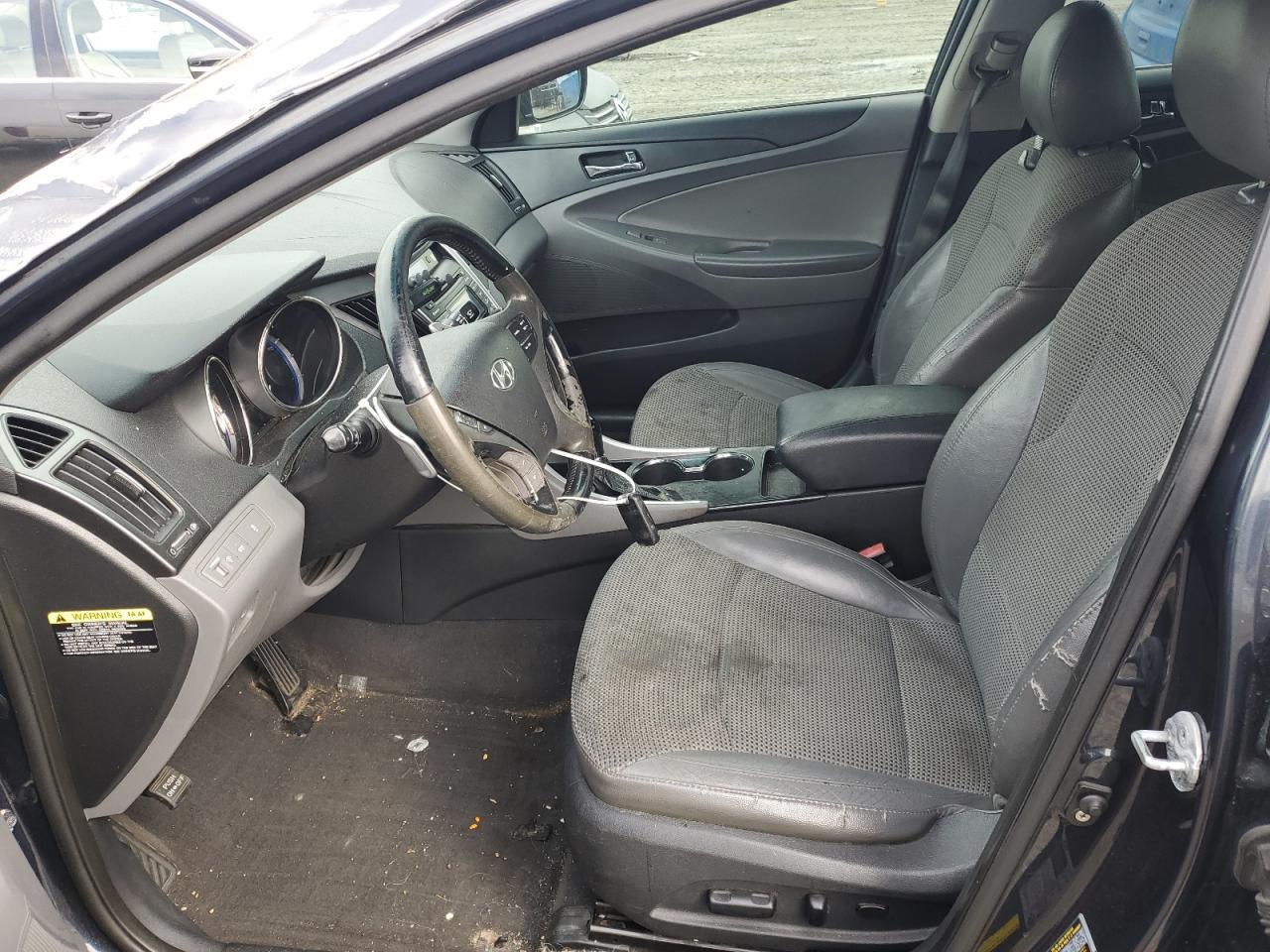 2012 Hyundai Sonata - Image 7