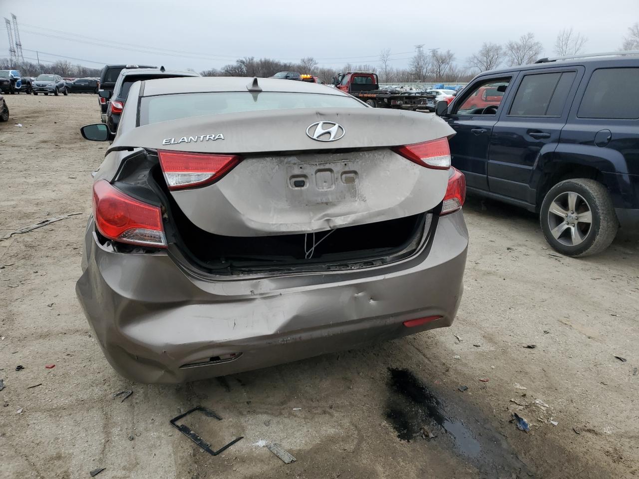2013 Hyundai Elantra - Image 6