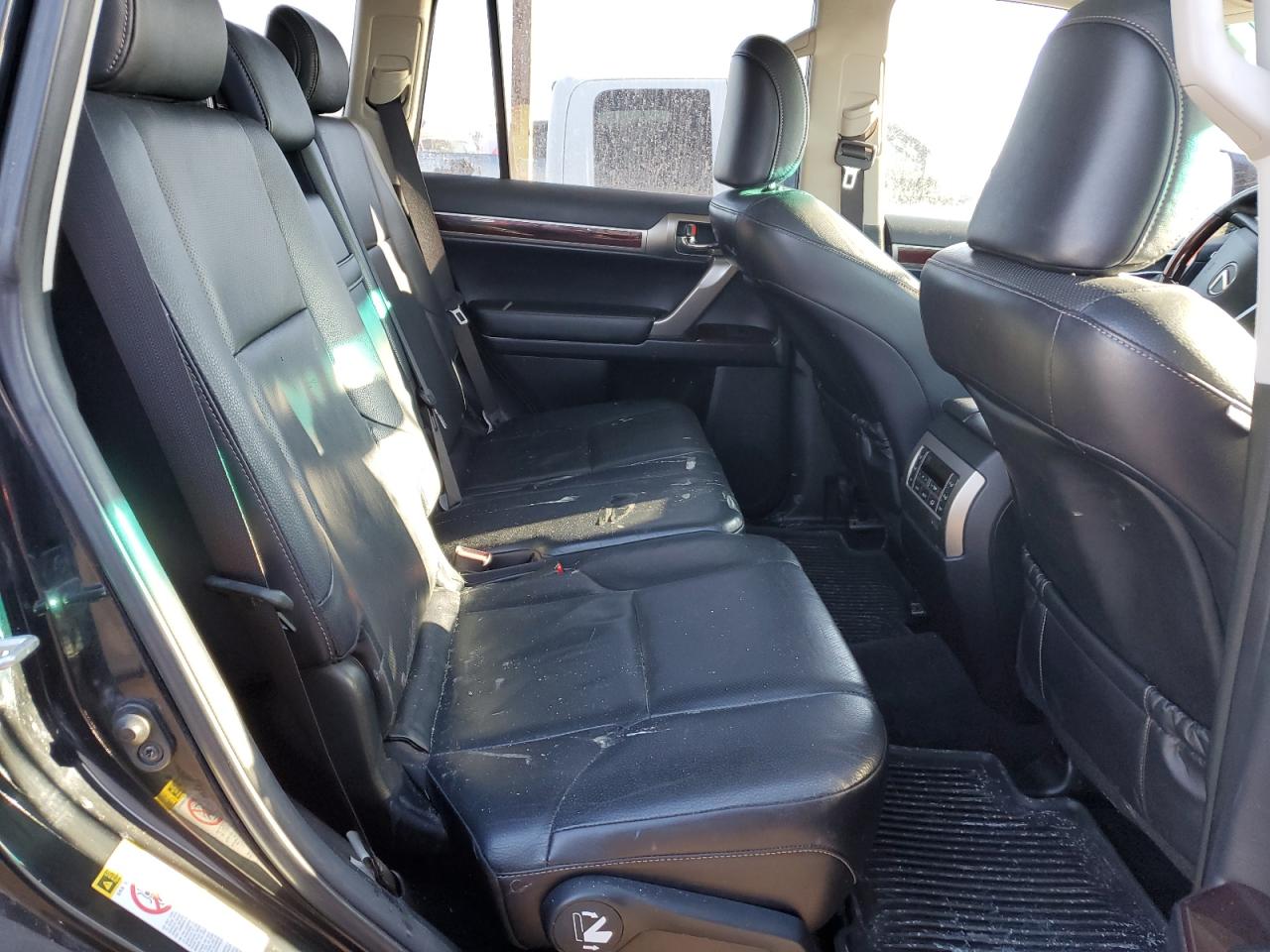2017 Lexus GX - Image 11