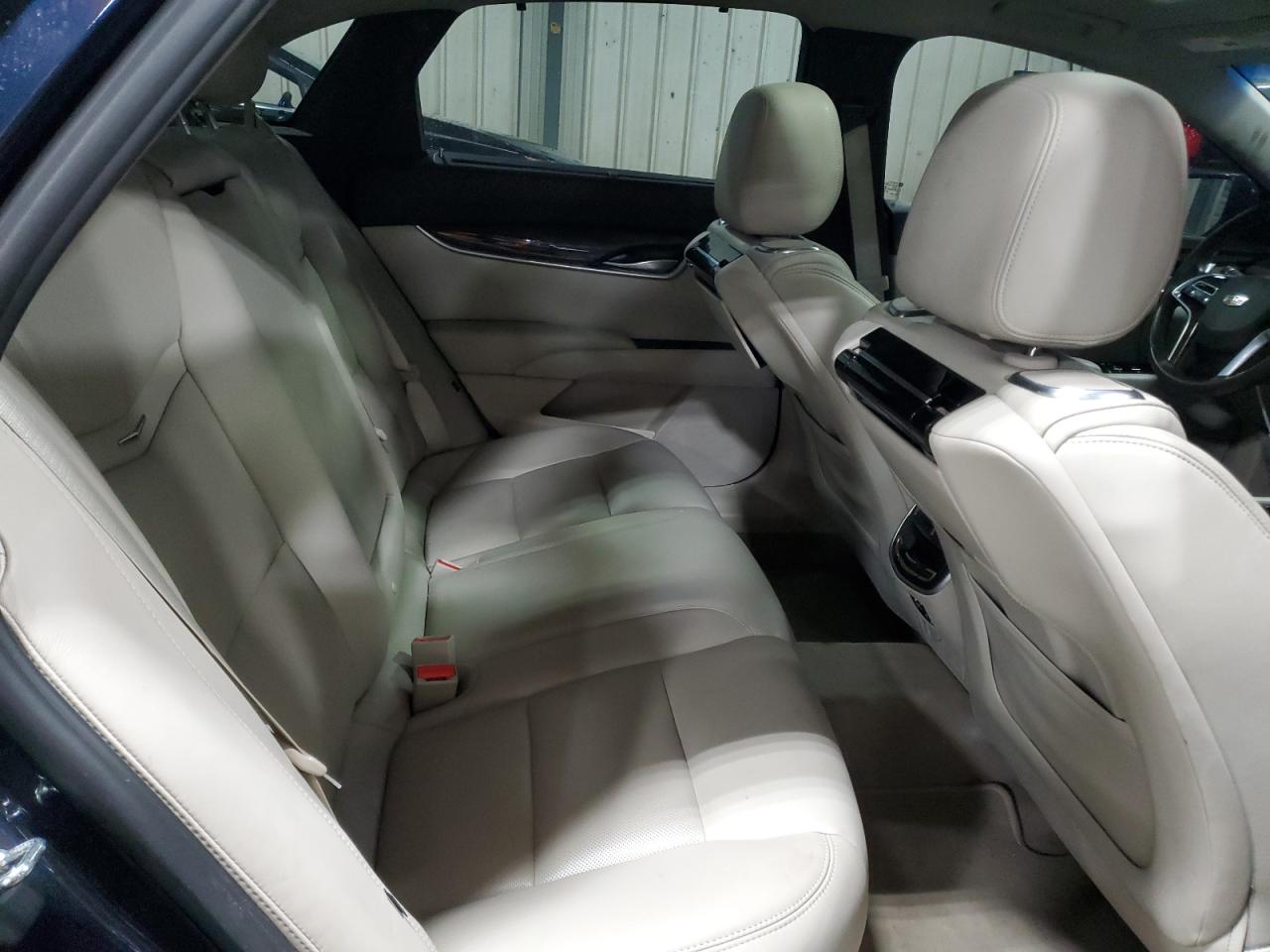 2016 Cadillac XTS - Image 11