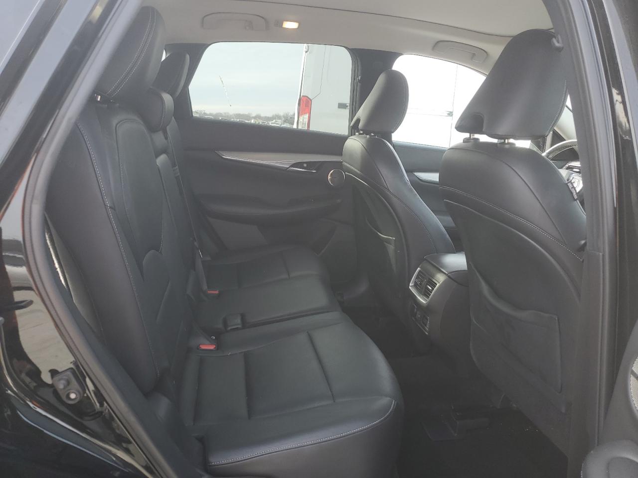 2019 Infiniti QX50 - Image 11