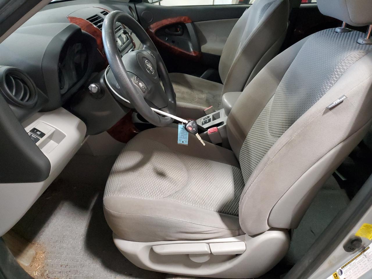 2012 Toyota RAV 4 - Image 7