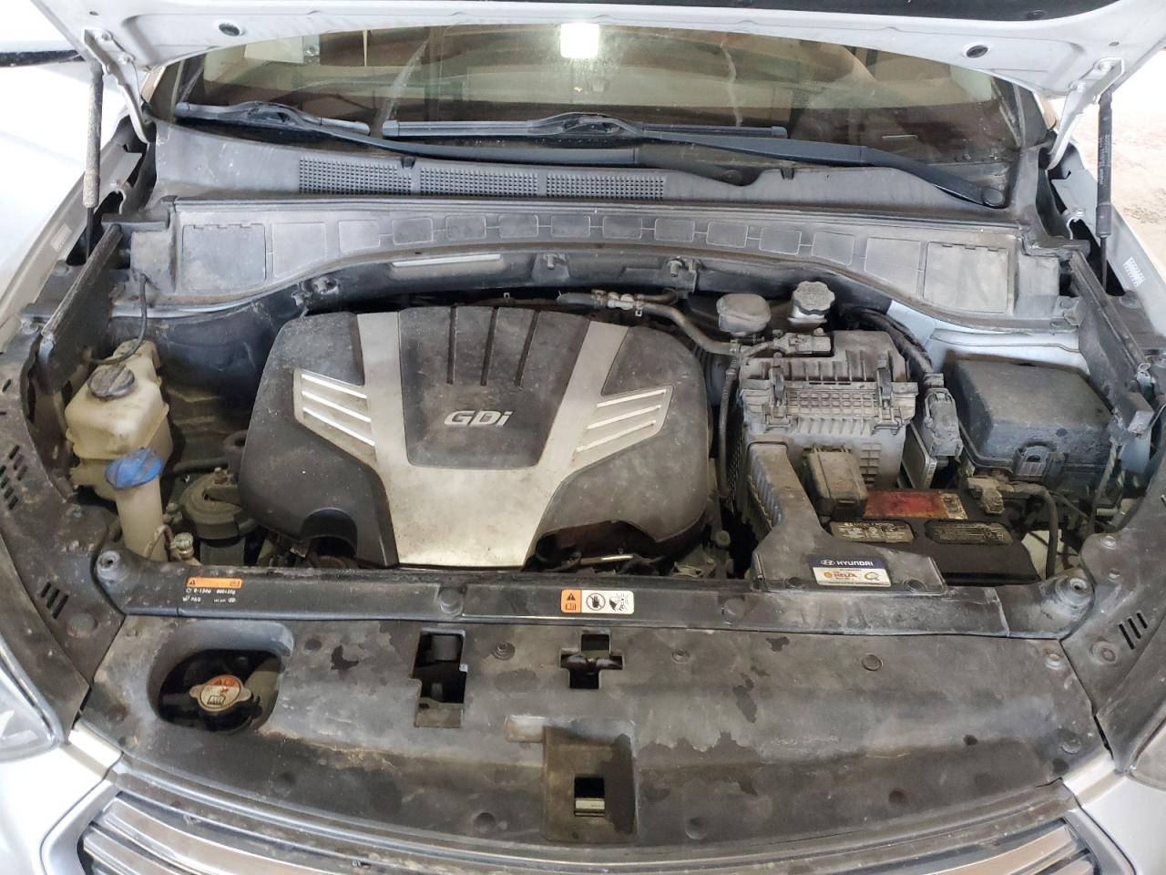 2017 Hyundai Santa Fe - Image 11