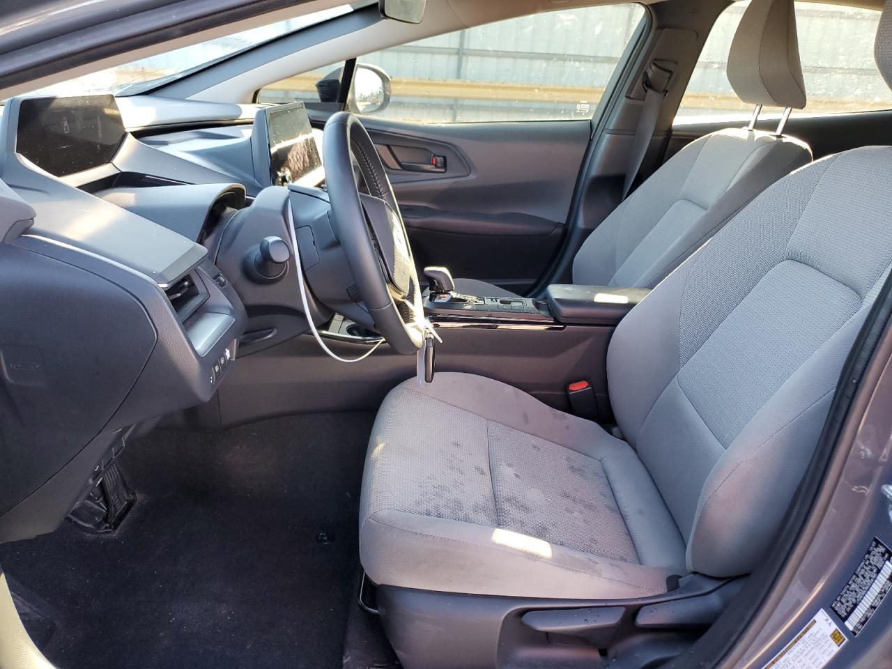 2024 Toyota Prius - Image 7